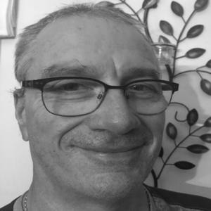 imgonline-com-ua-BlackWhite-RVLVzxlRtURZMlM
